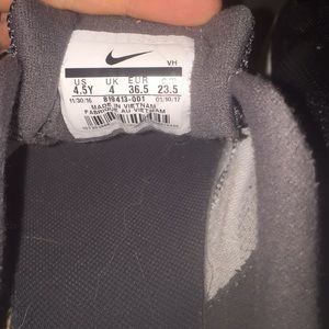 Nike running shoes, women’s 6.5